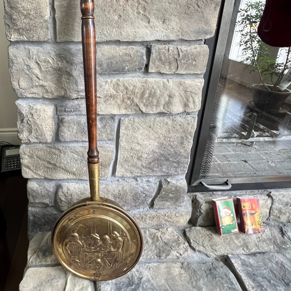 Retro Brass & Wood Bed Warmer